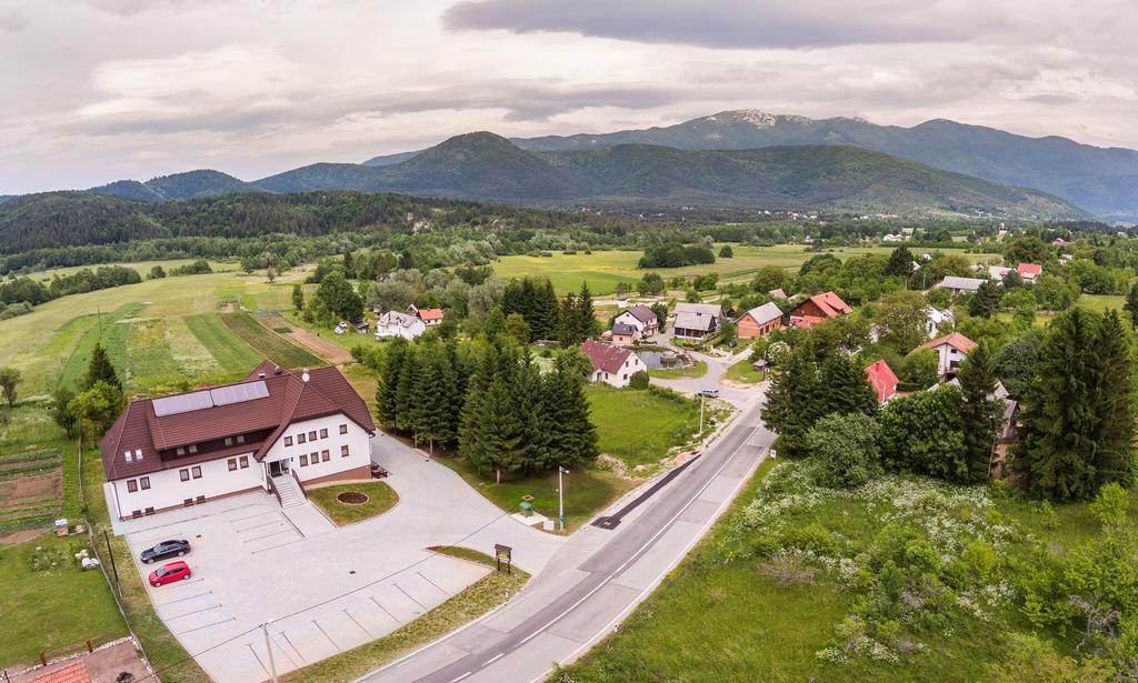 B&B Villa Angy Korenica Esterno foto