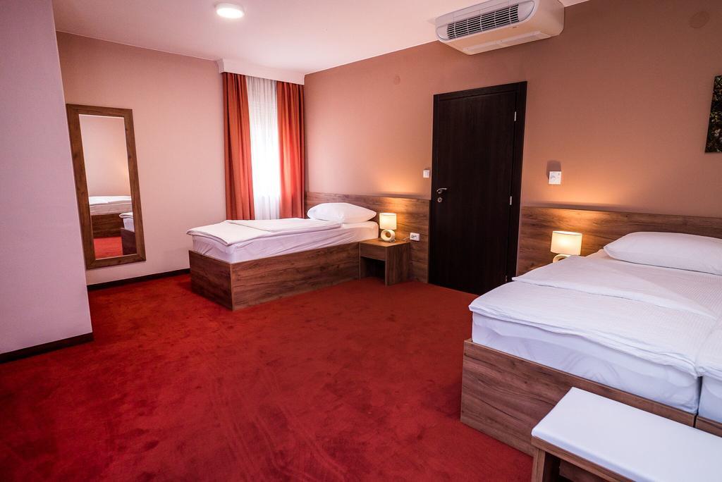 B&B Villa Angy Korenica Esterno foto
