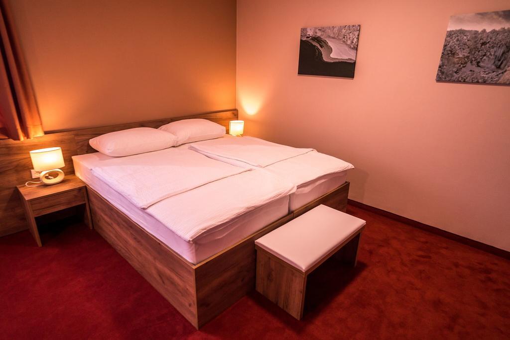 B&B Villa Angy Korenica Esterno foto