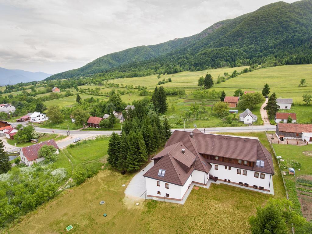 B&B Villa Angy Korenica Esterno foto