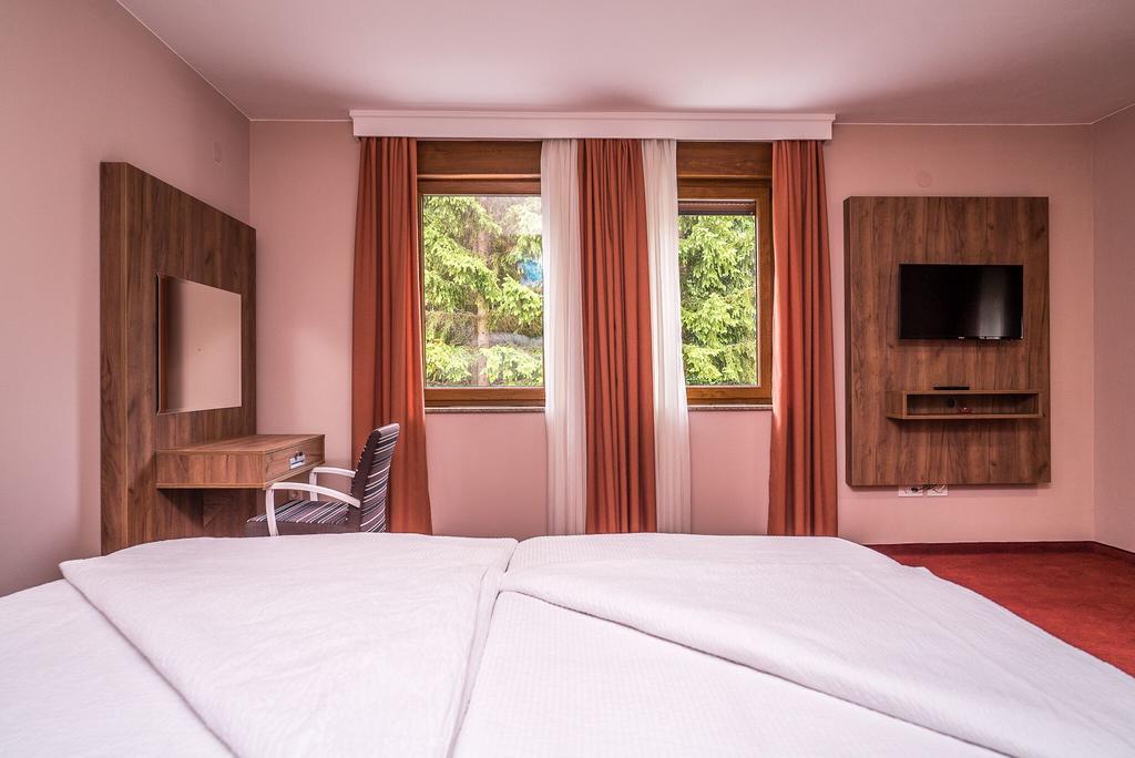 B&B Villa Angy Korenica Esterno foto