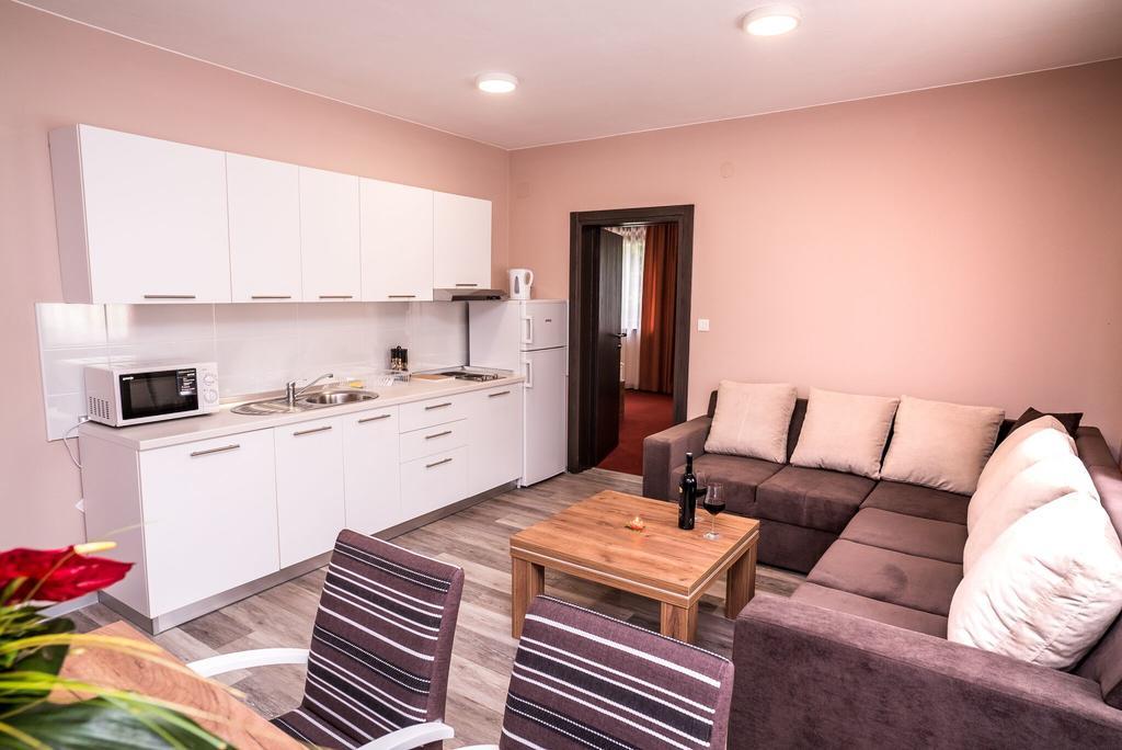 B&B Villa Angy Korenica Esterno foto